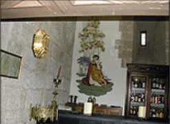 Patio central con galerías labradas