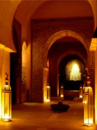 Ambiente de baños árabes iluminado